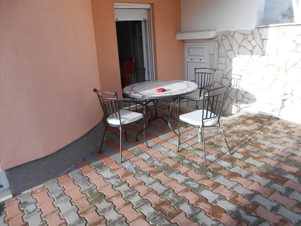Apartments Luvi Trogir Zimmer foto