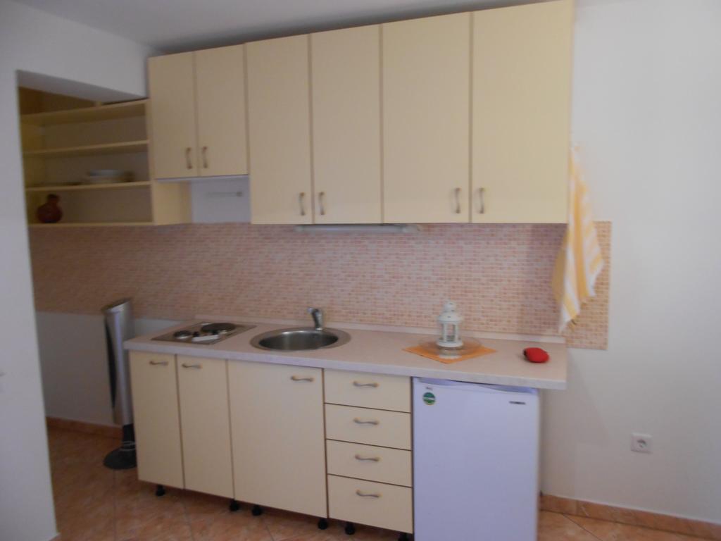 Apartments Luvi Trogir Zimmer foto